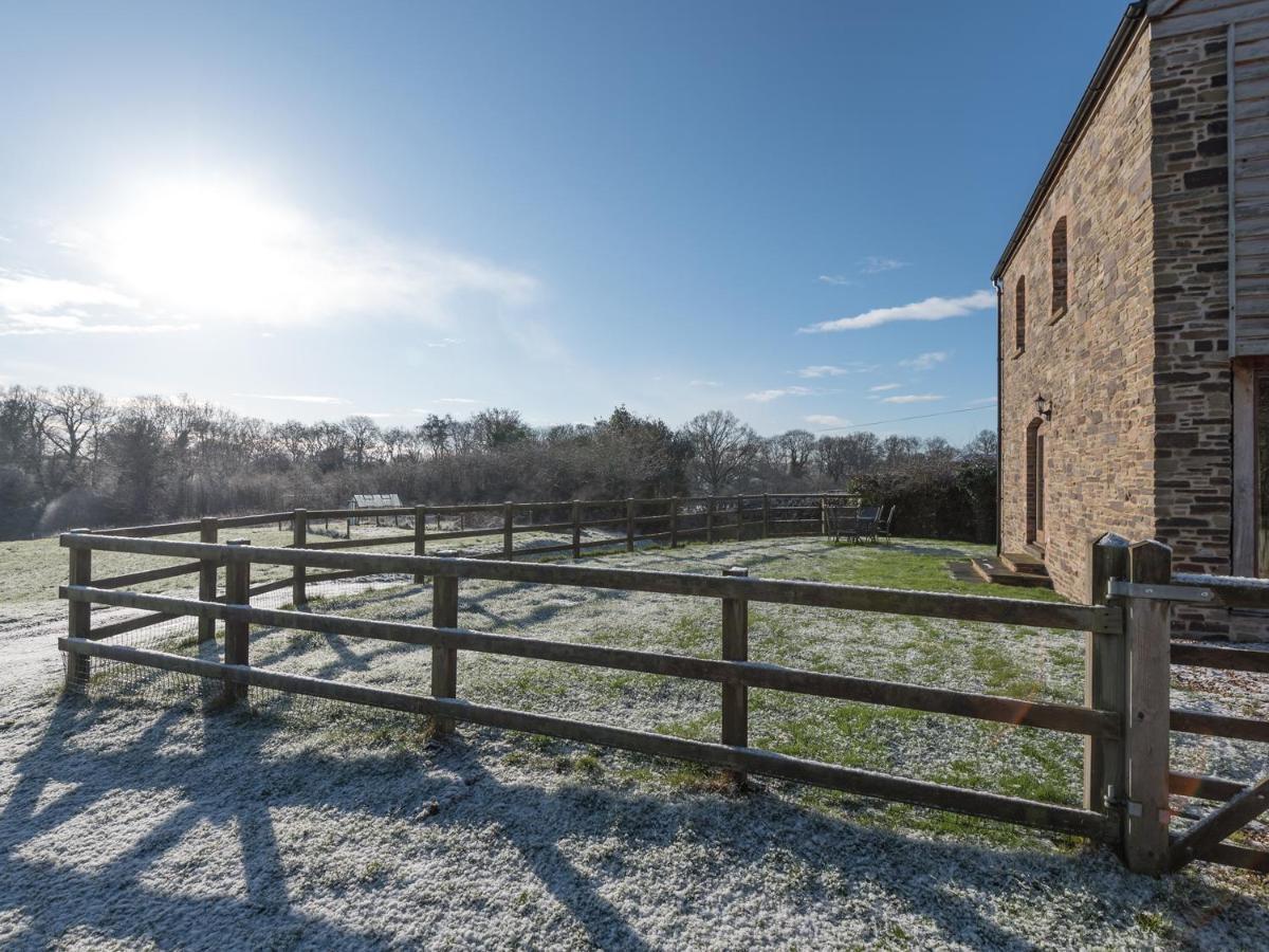 Вілла Glebe Barn Caynham Екстер'єр фото